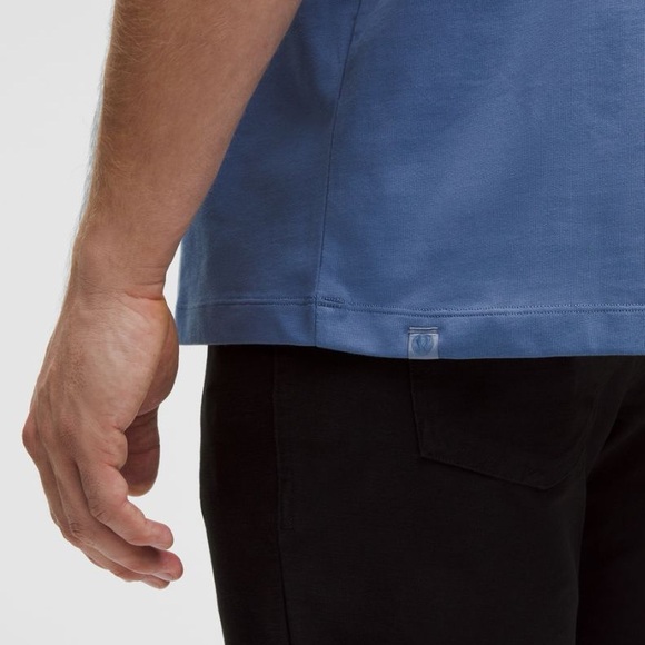 Lululemon Men’s Large Heavyweight Cotton Textured Short-Sleeve Shirt Blue - Picture 2 of 8